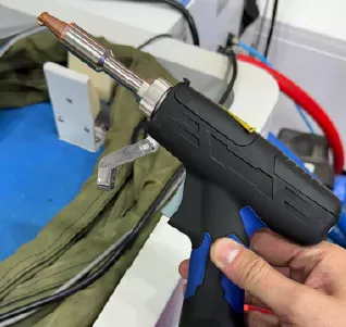 Senfeng SF1500HW - оптоволоконный аппарат лазерной сварки металла с функцией "4 в 1". Мощность 1,5 кВт.