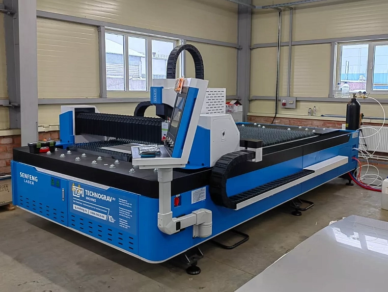 Senfeng SF3015G – лазерный станок резки металла открытого типа. Рабочее поле 3000х1500 мм. Мощность от 1,5 до 6 кВт.