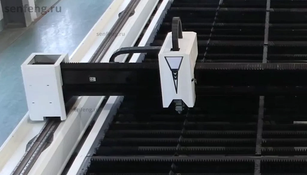Senfeng SF12030TX - широкоформатный станок для лазерной резки листового металла. Возможность резки со скосом под углом 45°. Рабочее поле 12000х3000. Мощность от 6 до 100 кВт.
