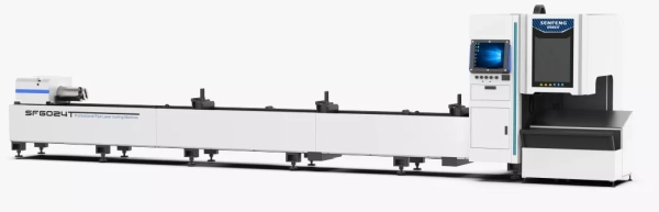 Senfeng SF6024T – станок для лазерной резки труб и профилей с защитной кабиной. Длина заготовок до 6 метров с диаметром до 240 мм. Мощность от 1,5 до 6 кВт.