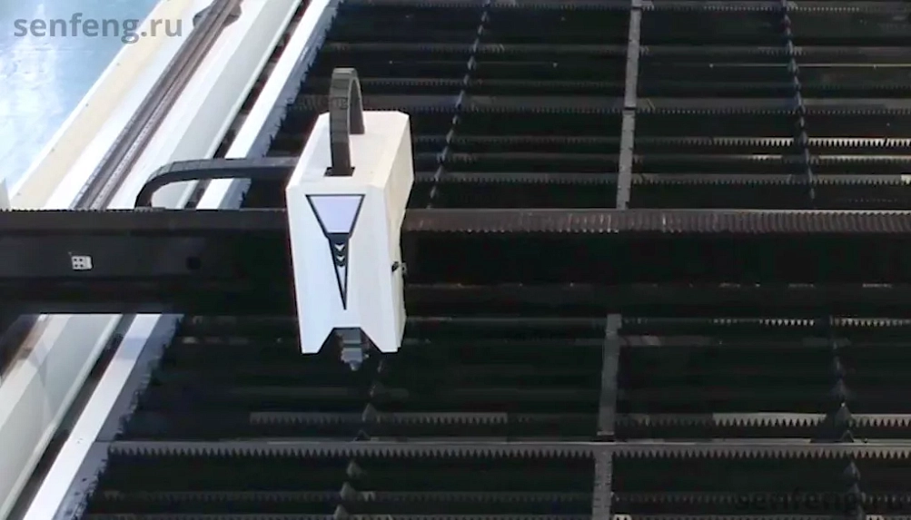 Senfeng SF12030R – широкоформатный лазерный станок резки металла открытого типа. Рабочее поле 12000х3000 мм. Мощность от 6 до 100 кВт.