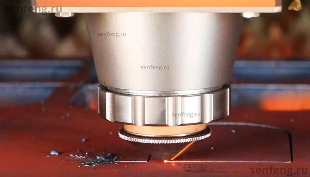 Senfeng SF12030R – широкоформатный лазерный станок резки металла открытого типа. Рабочее поле 12000х3000 мм. Мощность от 6 до 100 кВт.