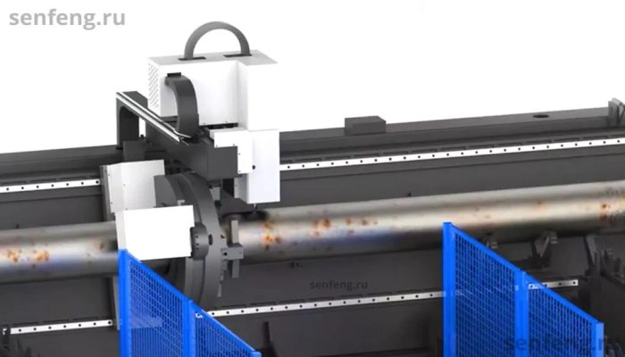 Senfeng SF12035HT - тяжелый станок для лазерной резки трубы с четырьмя патронами, с защитной кабиной в зоне реза. Длина трубы от 6 до 12 метров с диаметром до 360 мм. Мощность от 6 до 20 кВт.