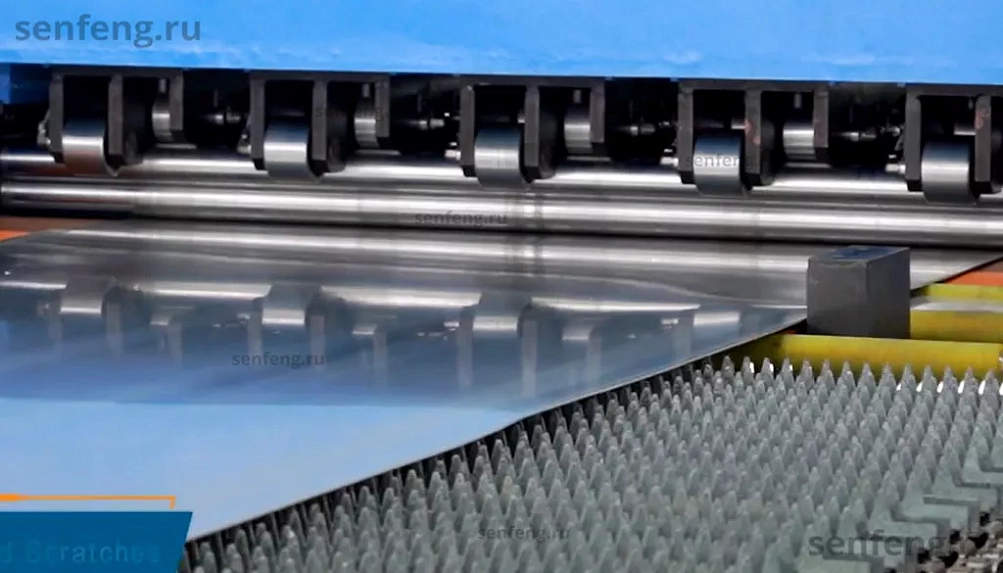 Senfeng SF1502CH - автоматизированный комплекс лазерной резки с рулонной подачей и кабинетной защитой. Толщина рулонного материала до 2 мм, ширина до 1500 мм. Мощность от 1,5 до 6 кВт.